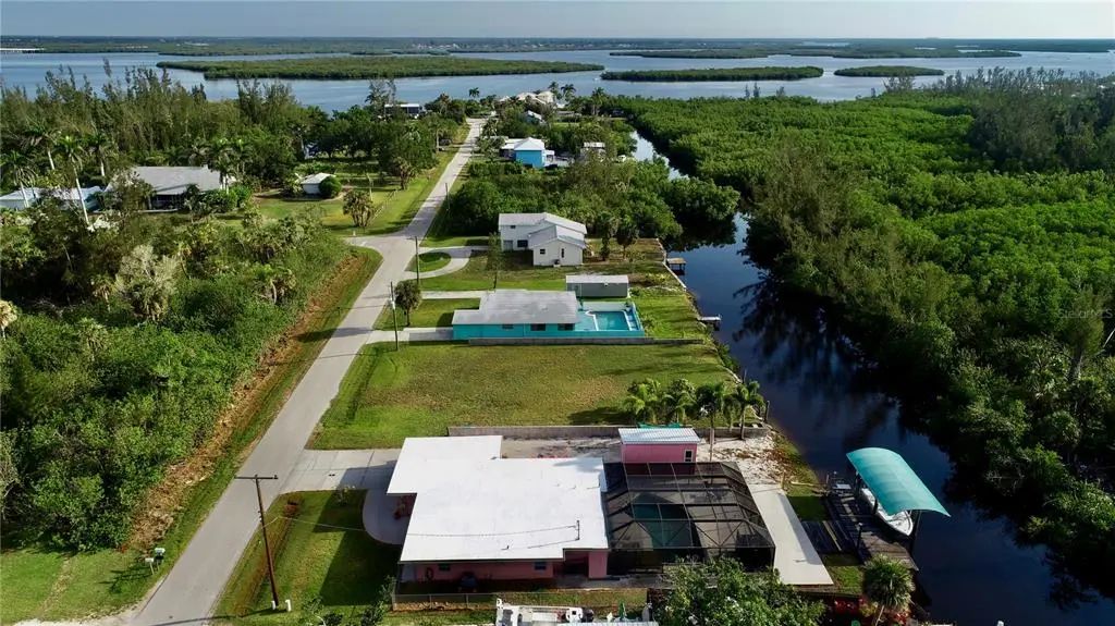 232 Darst Avenue, PUNTA GORDA