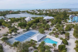 Gulf Shores Realty: 8 f923a4bd652d13ecff264a2c77d7f700 s