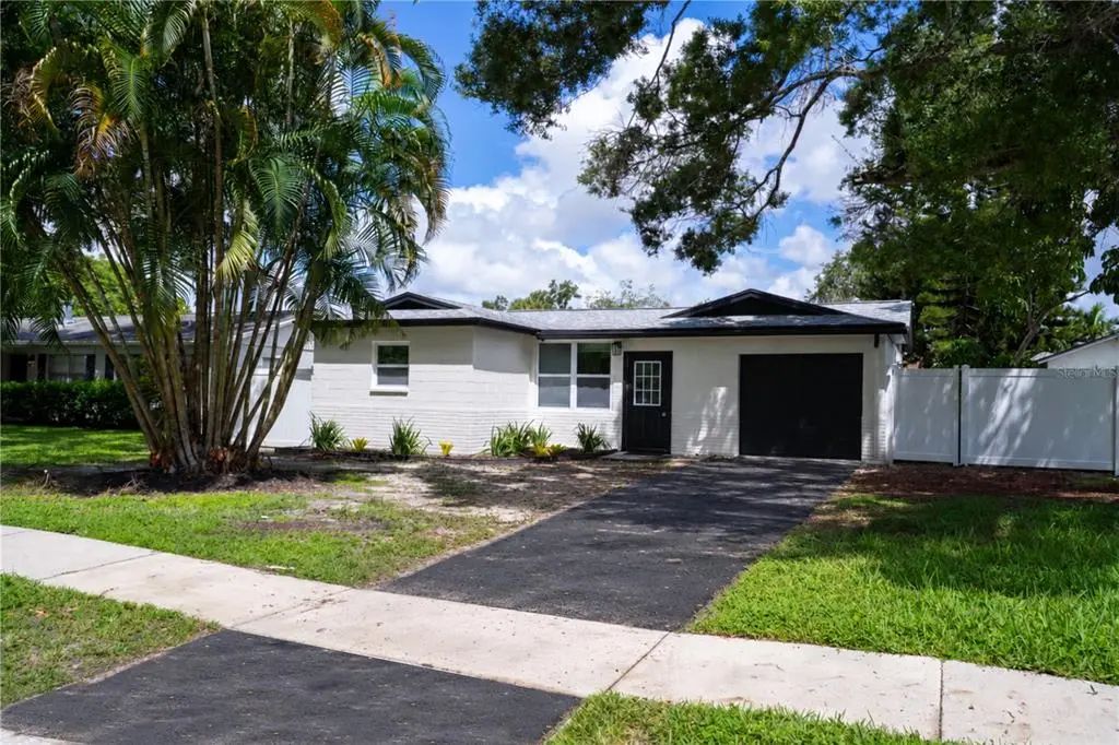9111 109th Avenue, SEMINOLE