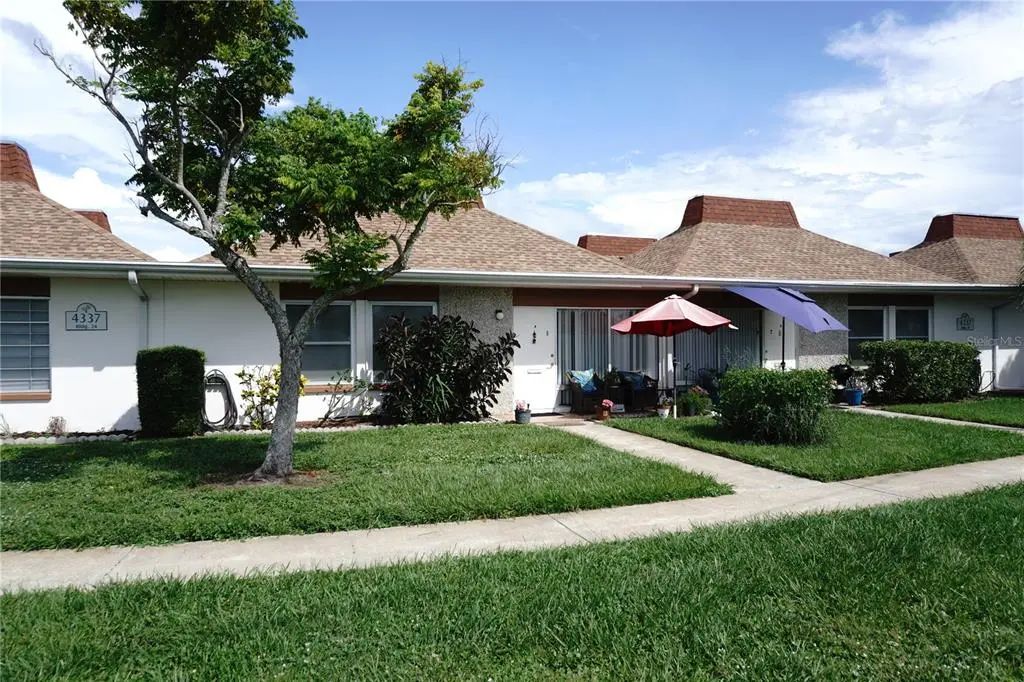 4337 Tahitian Gardens Circle F, HOLIDAY