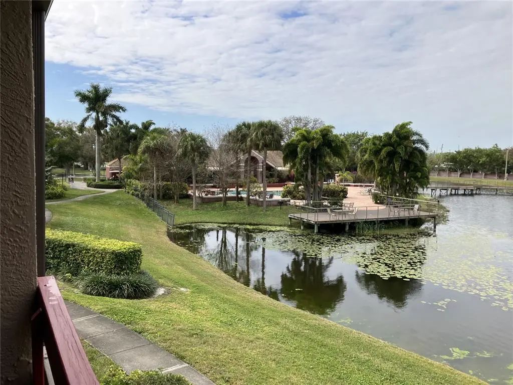 10263 Gandy Boulevard North 212, ST. PETERSBURG