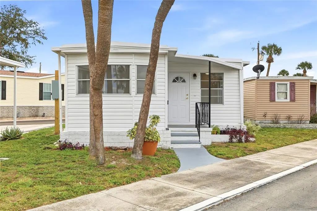 4851 West Gandy Boulevard B7l17, TAMPA