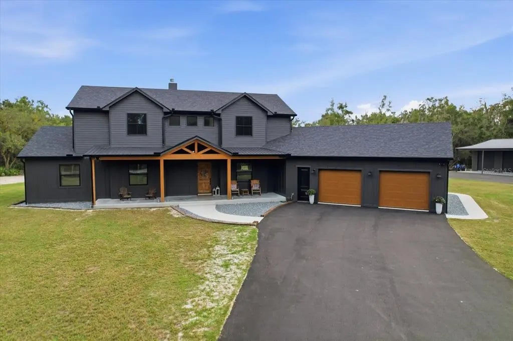 330 Highway 40 E, INGLIS