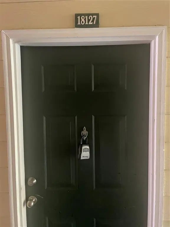 18127 Sterling Gate Circle 18127, TAMPA