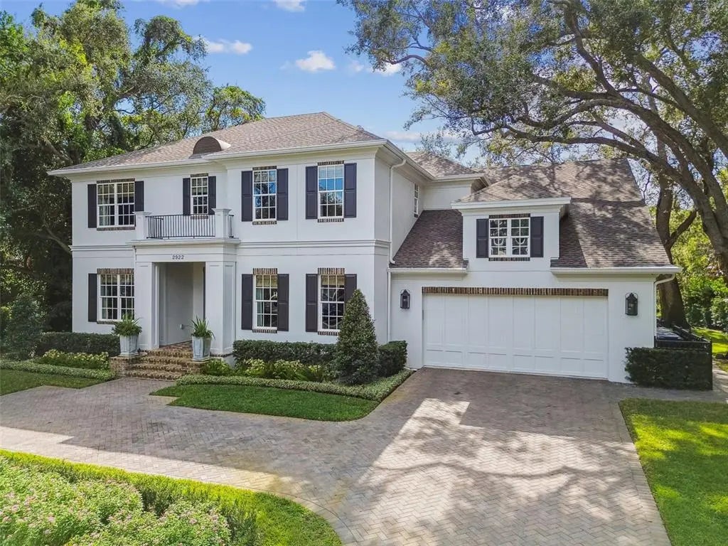 2922 W Hawthorne Road, TAMPA