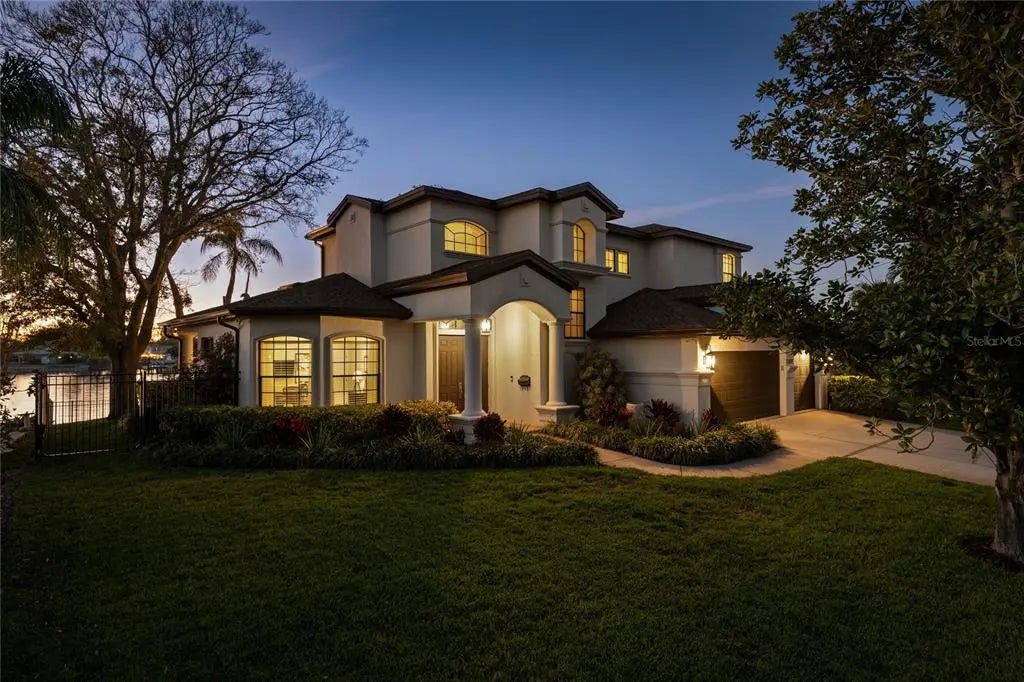 3598 10th Street Ne, ST PETERSBURG