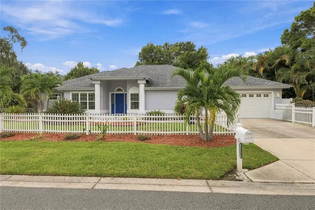 155 Lake Shore Drive E, PALM HARBOR