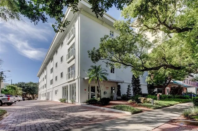 210 5th Avenue S 206, ST PETERSBURG