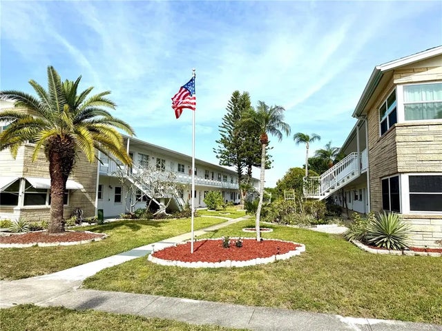 5875 18th Street N 19, ST PETERSBURG