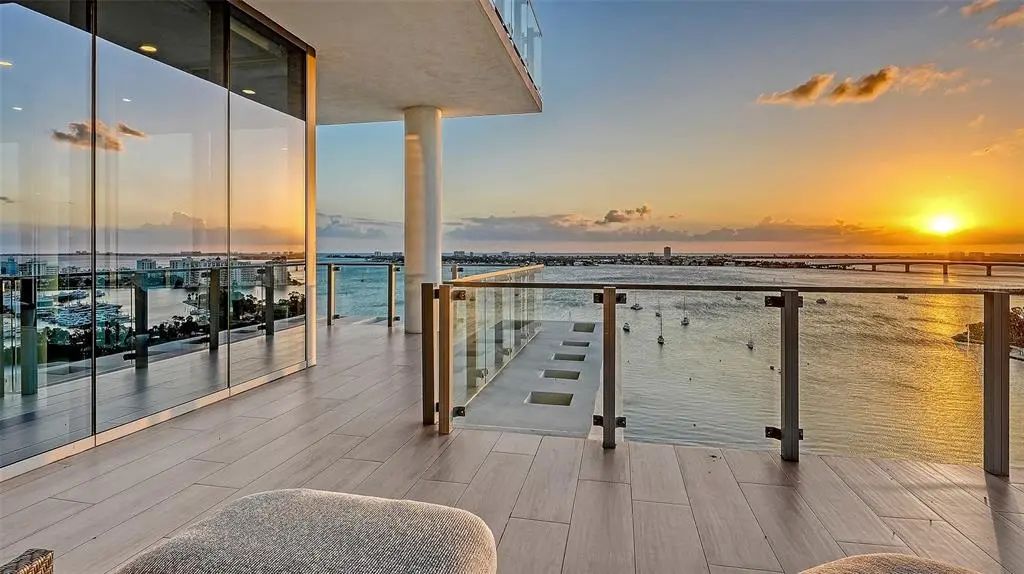 605 S Gulfstream Avenue 13, SARASOTA