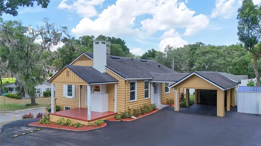 102 N Clayton Street, MOUNT DORA