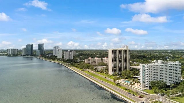 4141 Bayshore Boulevard 306, TAMPA