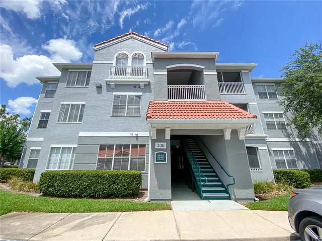 18001 Richmond Place Drive 222, TAMPA