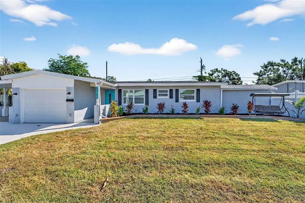 6965 21st Street N, ST PETERSBURG