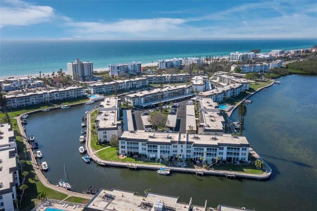 4390 Exeter Drive 104, LONGBOAT KEY