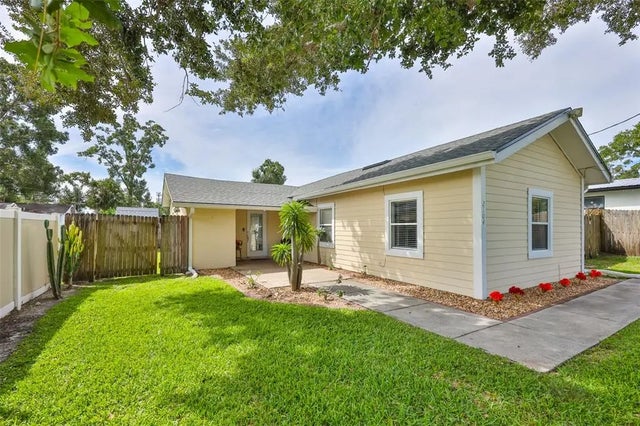 2104 W Powhatan Avenue, TAMPA