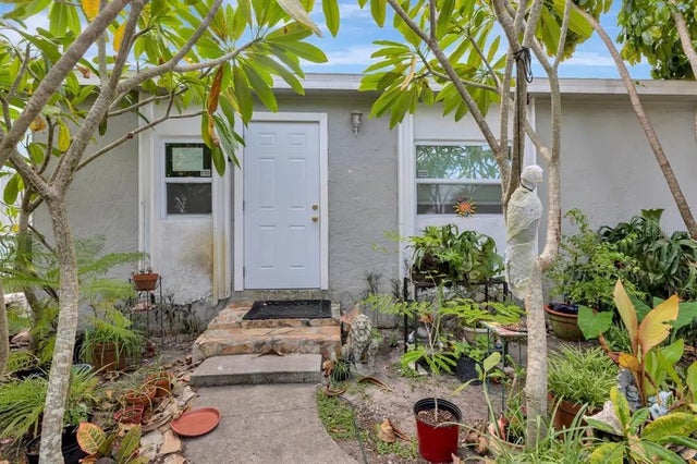3278 56th Avenue N, ST PETERSBURG