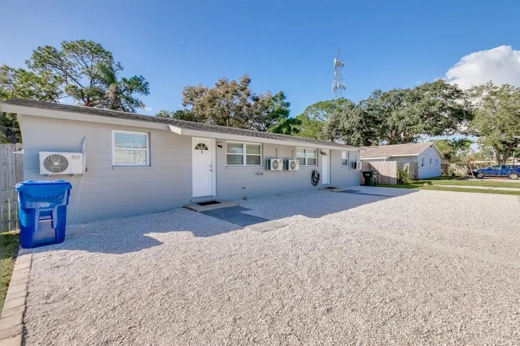 13496 W Rena Drive, LARGO