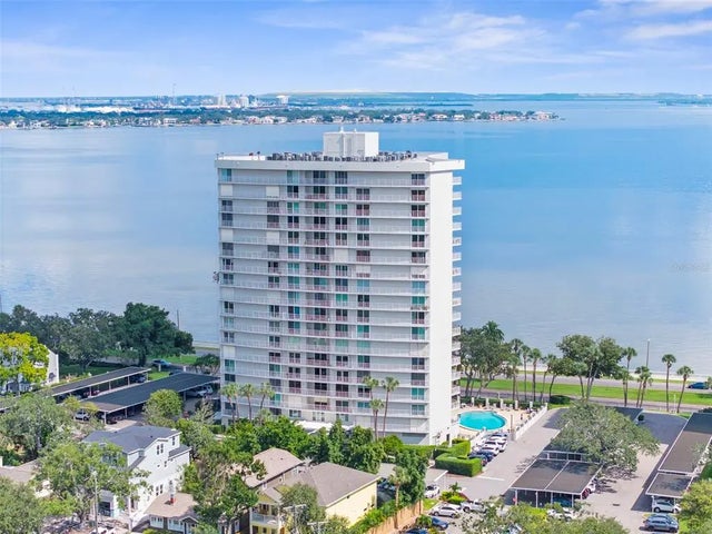 2611 Bayshore Boulevard 902, TAMPA