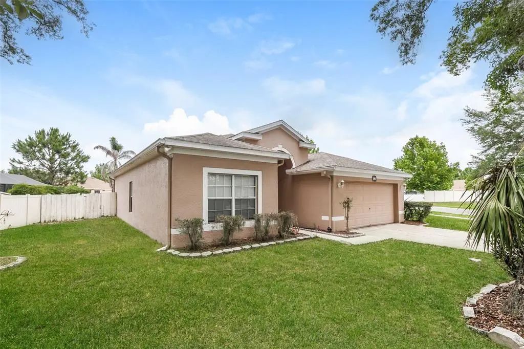 814 Coade Stone Drive, SEFFNER