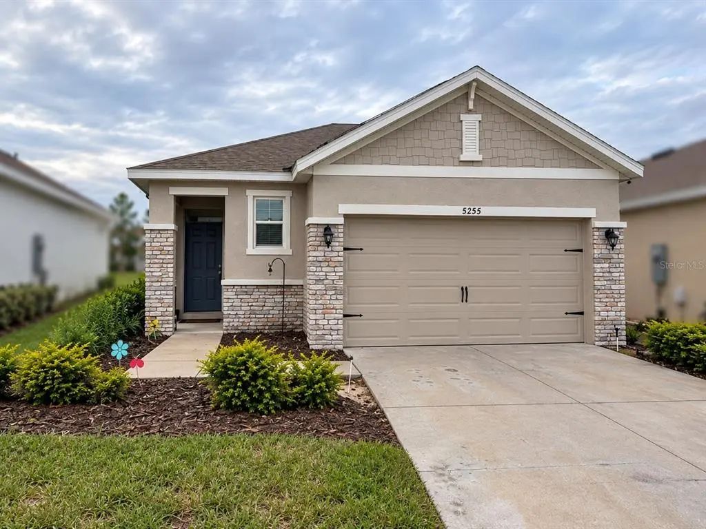 5255 Sunshine Dr, WILDWOOD