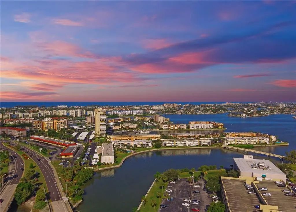 7420 Bay Island Drive South 381, SOUTH PASADENA