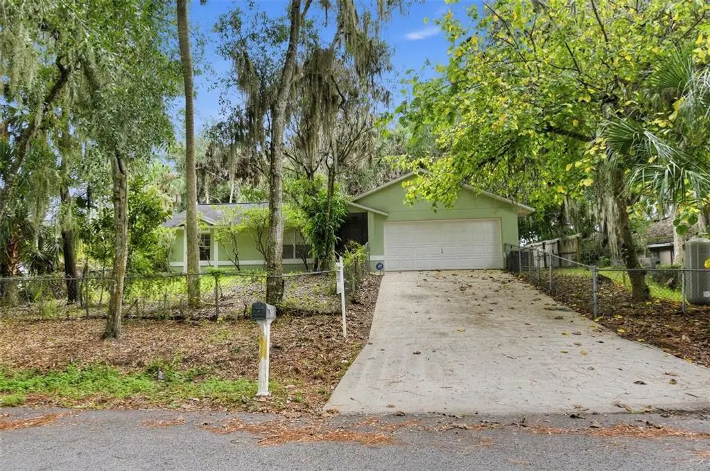 235 Toms Road, DEBARY