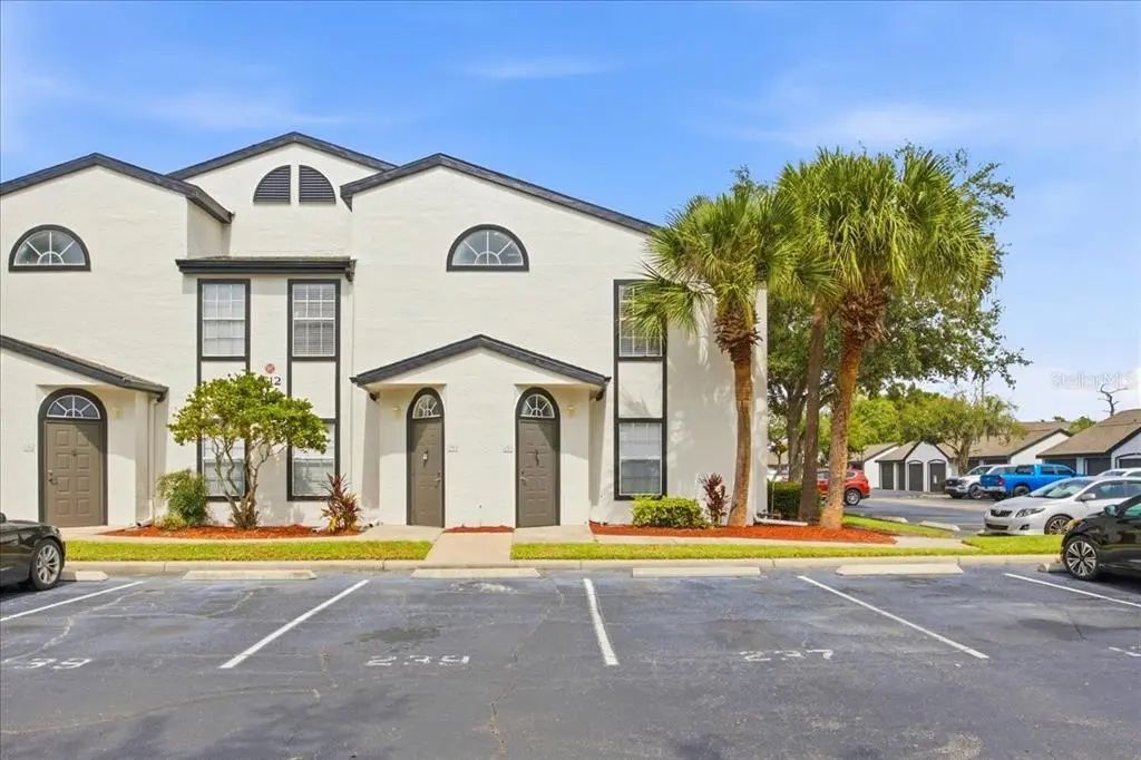 1612 Columbia Arms Circle 137, KISSIMMEE