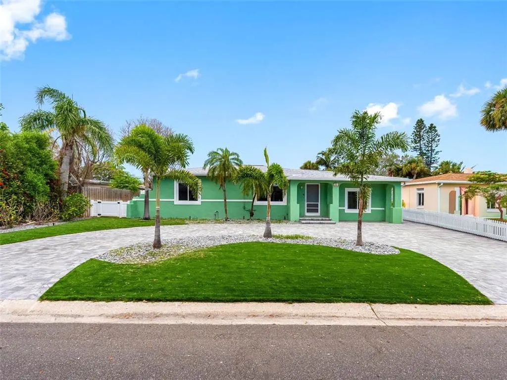 540 80th Avenue, ST. PETE BEACH