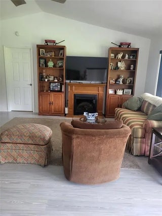 Gulf Shores Realty: 13 b3351a09249532f595d73c235fc3be30 s