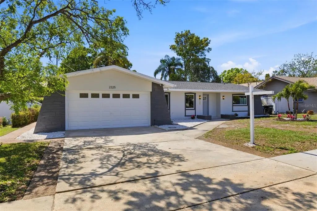 2325 Glenmoor Road N, CLEARWATER