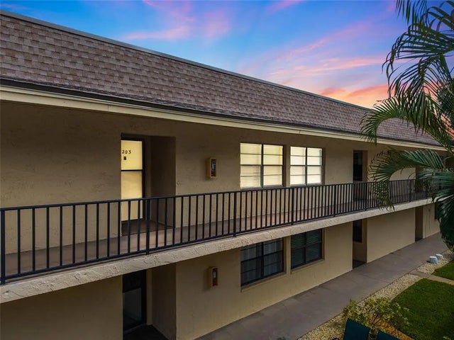 12300 Vonn Road 9203, LARGO