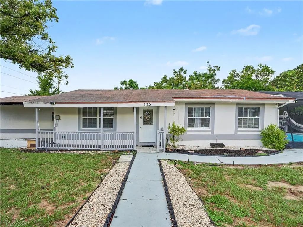 128 S 7th St, HAINES CITY