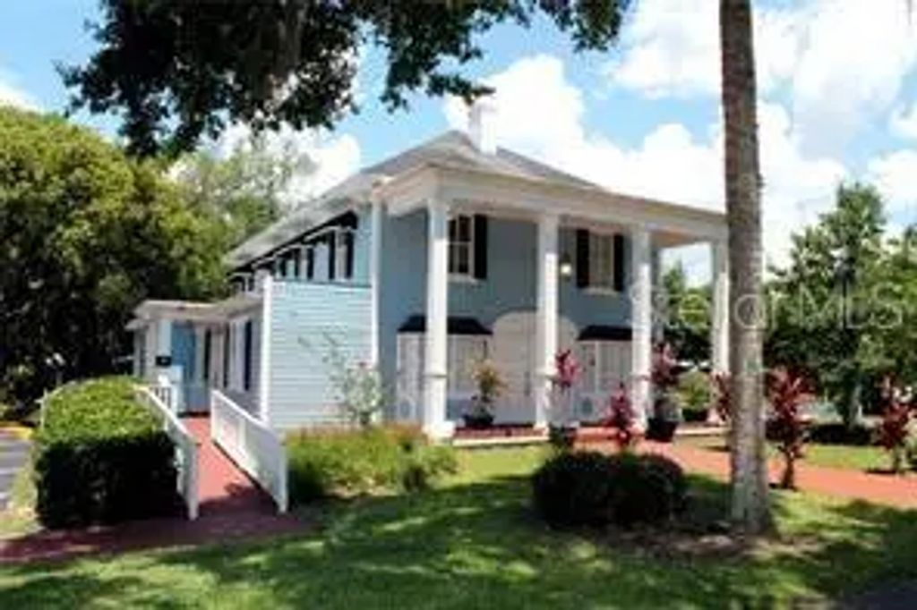 851 N Donnelly Street, MOUNT DORA