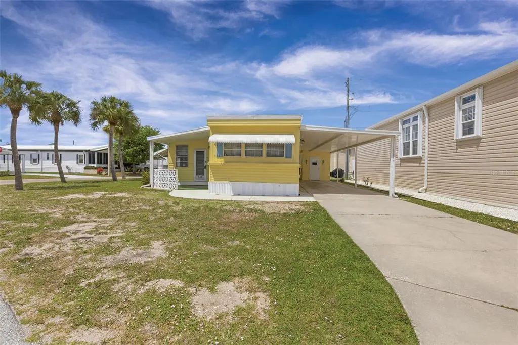 802 Turf, VENICE