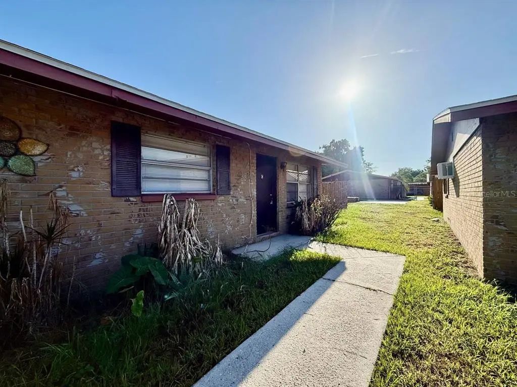 9406 Eastfield Road C, THONOTOSASSA