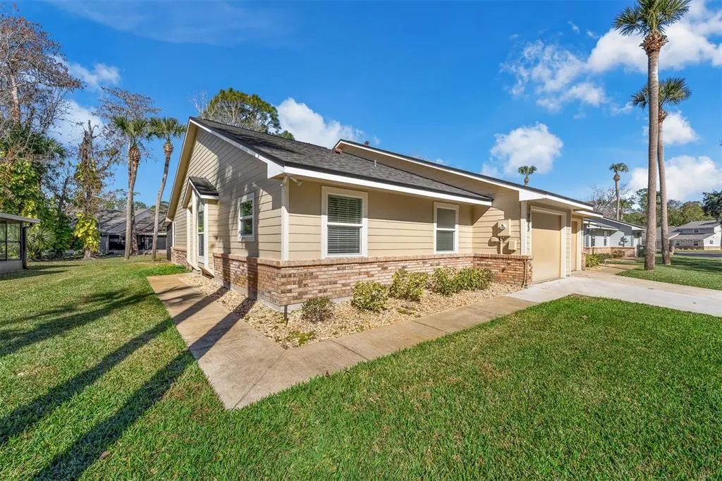 233 Bob White Court, DAYTONA BEACH