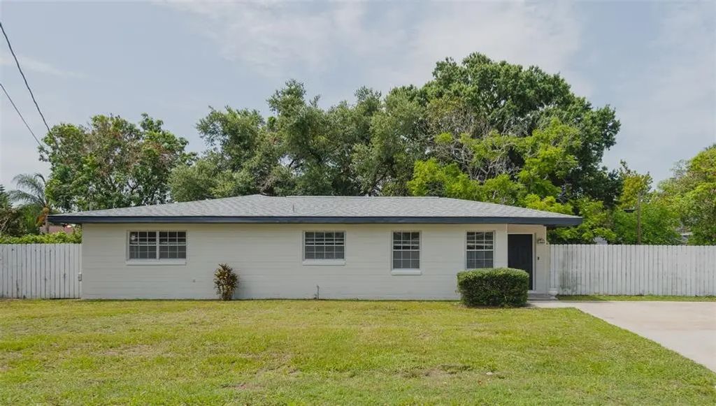 2421 Linsey Street, TAMPA