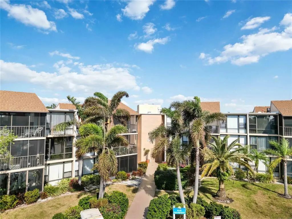 618 Bird Bay Drive S 201, VENICE