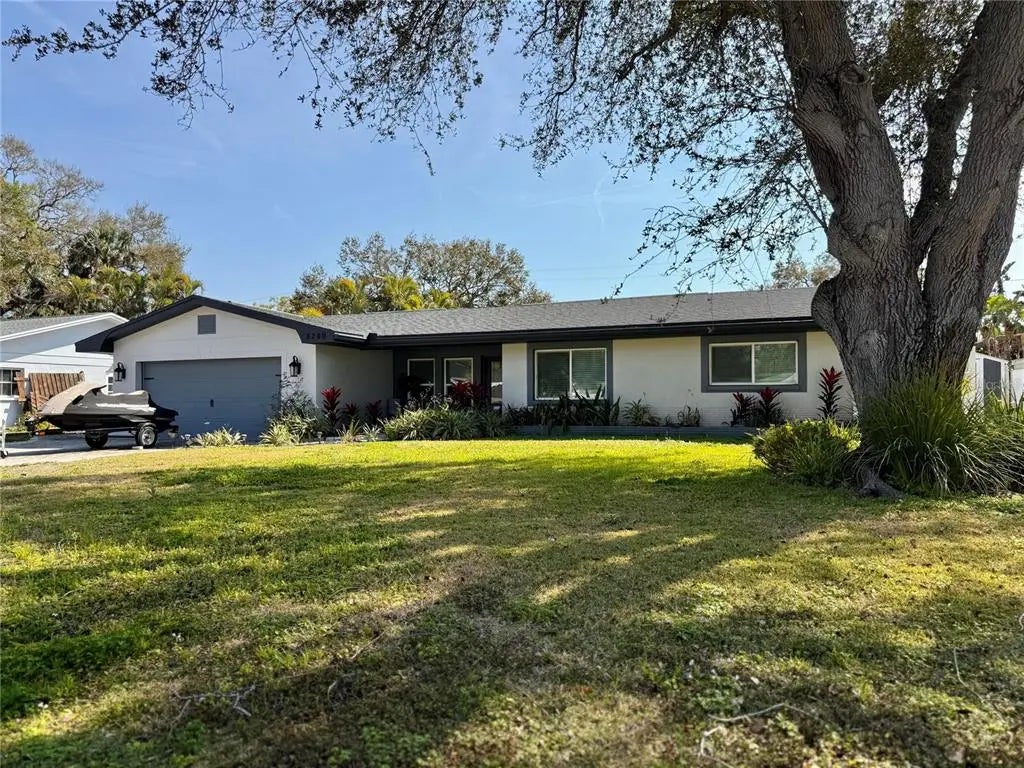 8280 32nd Avenue N, ST PETERSBURG