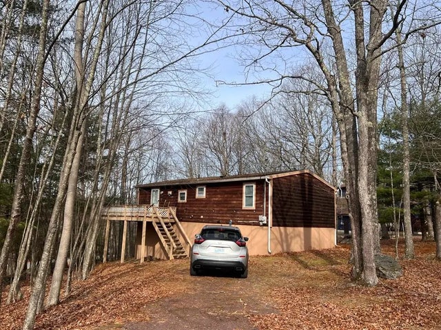 123 Rocky Road, LACKAWAXEN