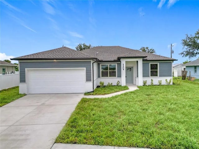 2204 S Biscayne Drive, NORTH PORT