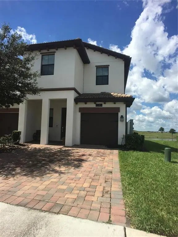 1340 Royal St George Boulevard, DAVENPORT