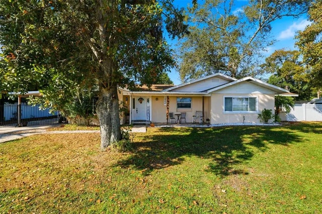 1852 W Lake Parker Drive, LAKELAND