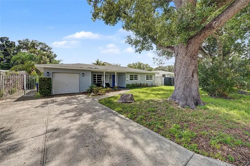 3606 W Gray Street, TAMPA