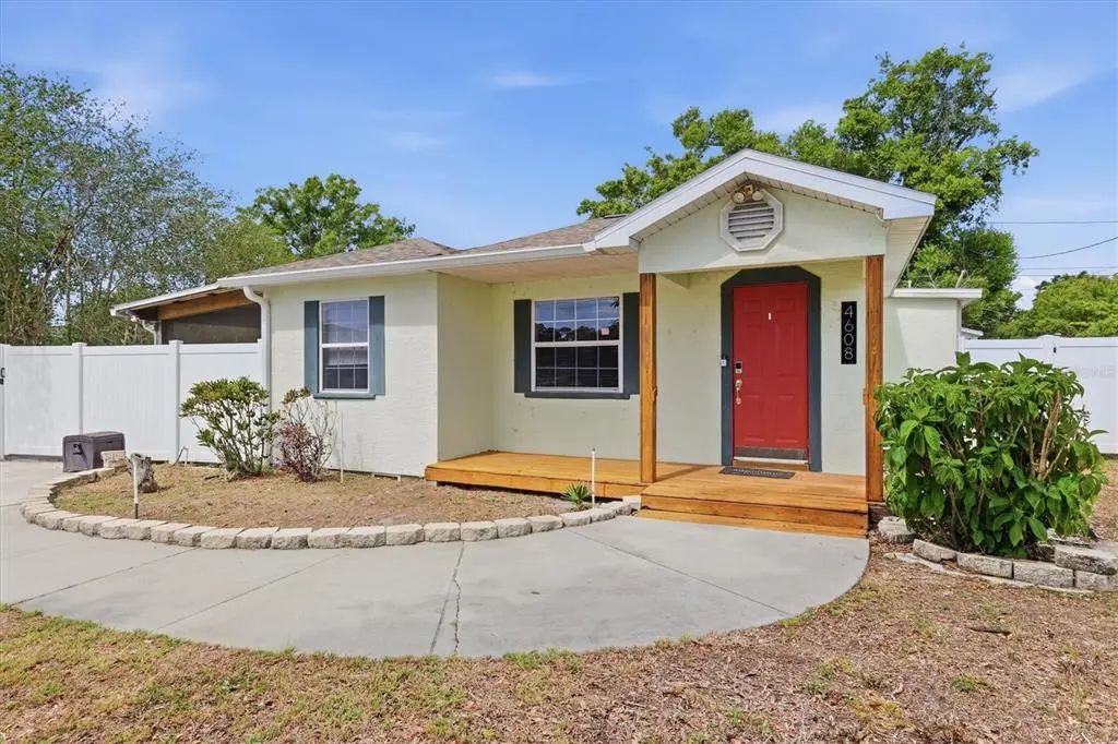 4608 46th Street N, ST PETERSBURG