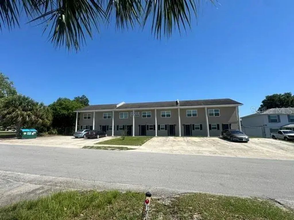 112 Caribbean Street, DELTONA
