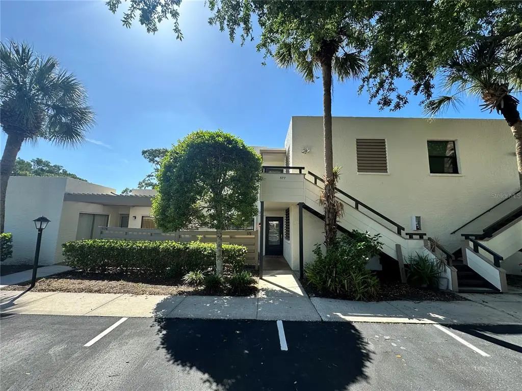 577 Lakeside Drive, BRADENTON