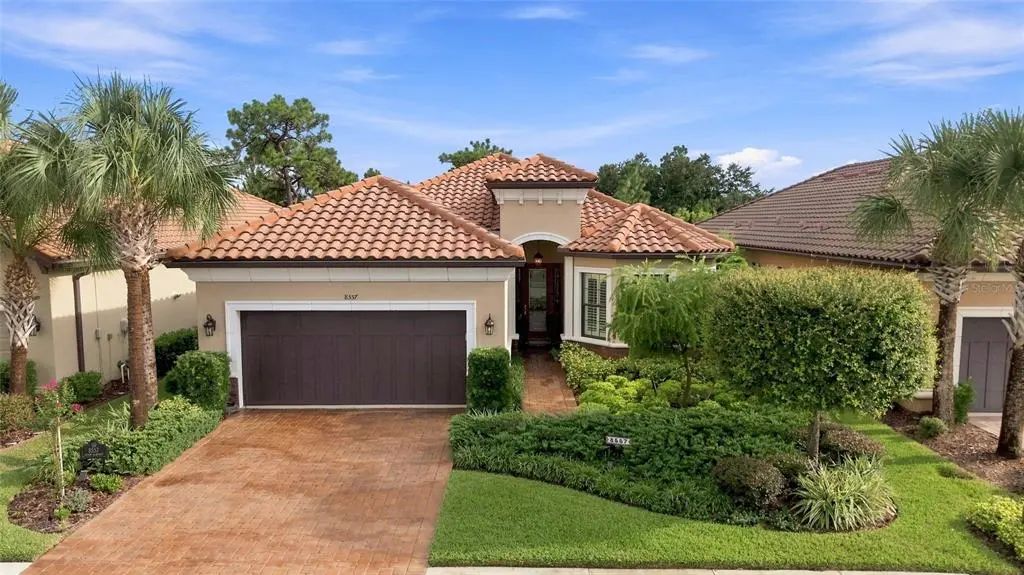 8557 Grand Alberato Road, TAMPA