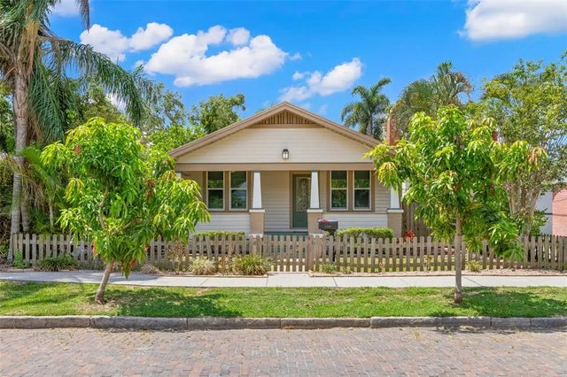 1530 21st Avenue N, ST PETERSBURG